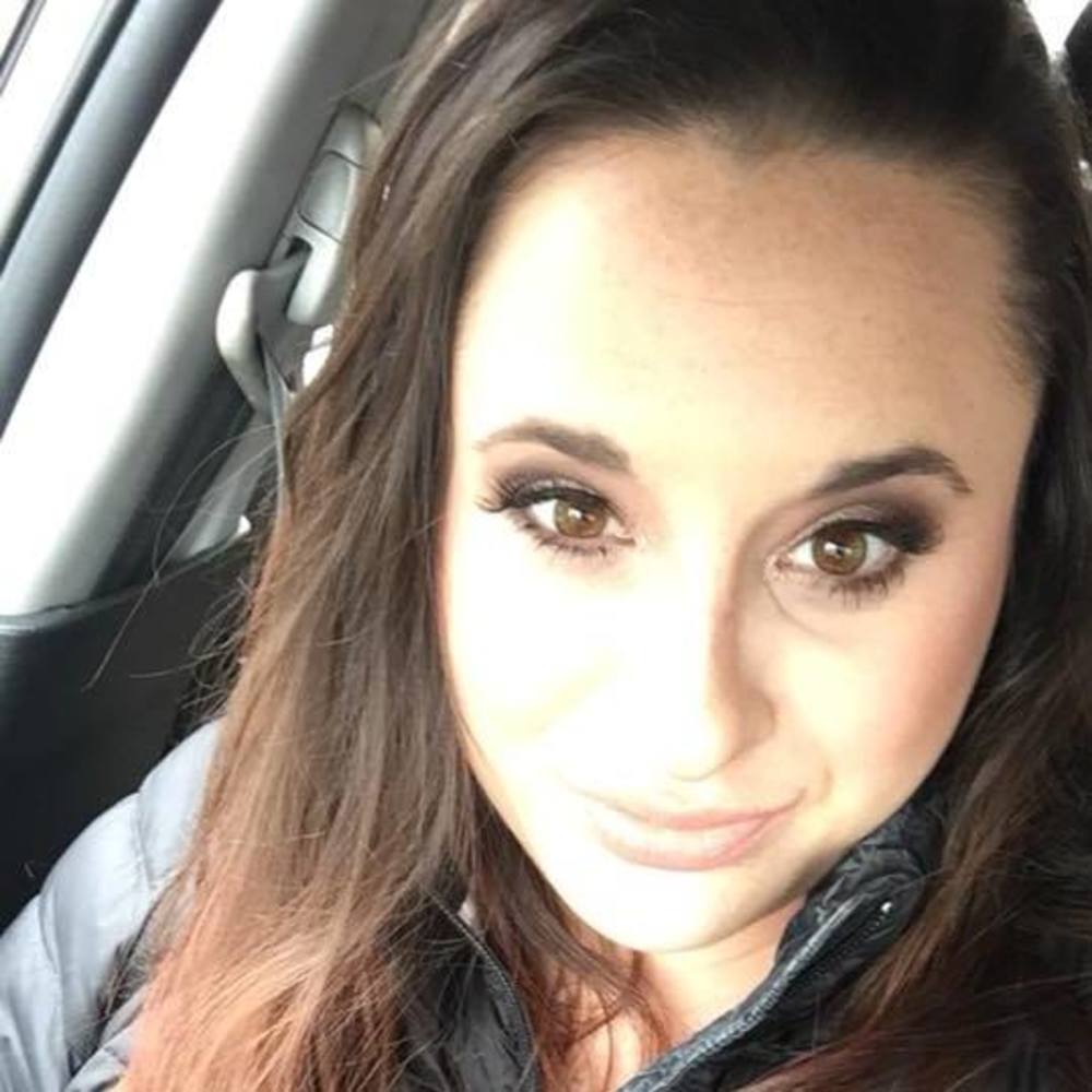 Meet your Posher, Becca